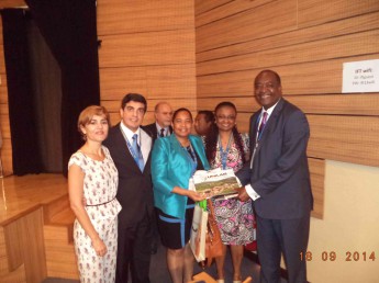 Gestora da Ripes, Carla Paiva; pró-reitor Cássio Rubio; reitora da Universidade de Cabo Verde, Judite M. do Nascimento; reitora da Unilab, Nilma Gomes; e reitor da Unilúrio e presidente da AULP, Jorge Ferrão.