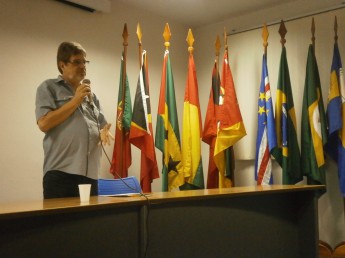 Professor Roberto Leher (UFRJ) defende universidade pública engajada.